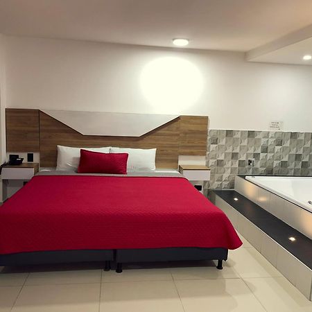 Hotel Ofix Medellín Esterno foto