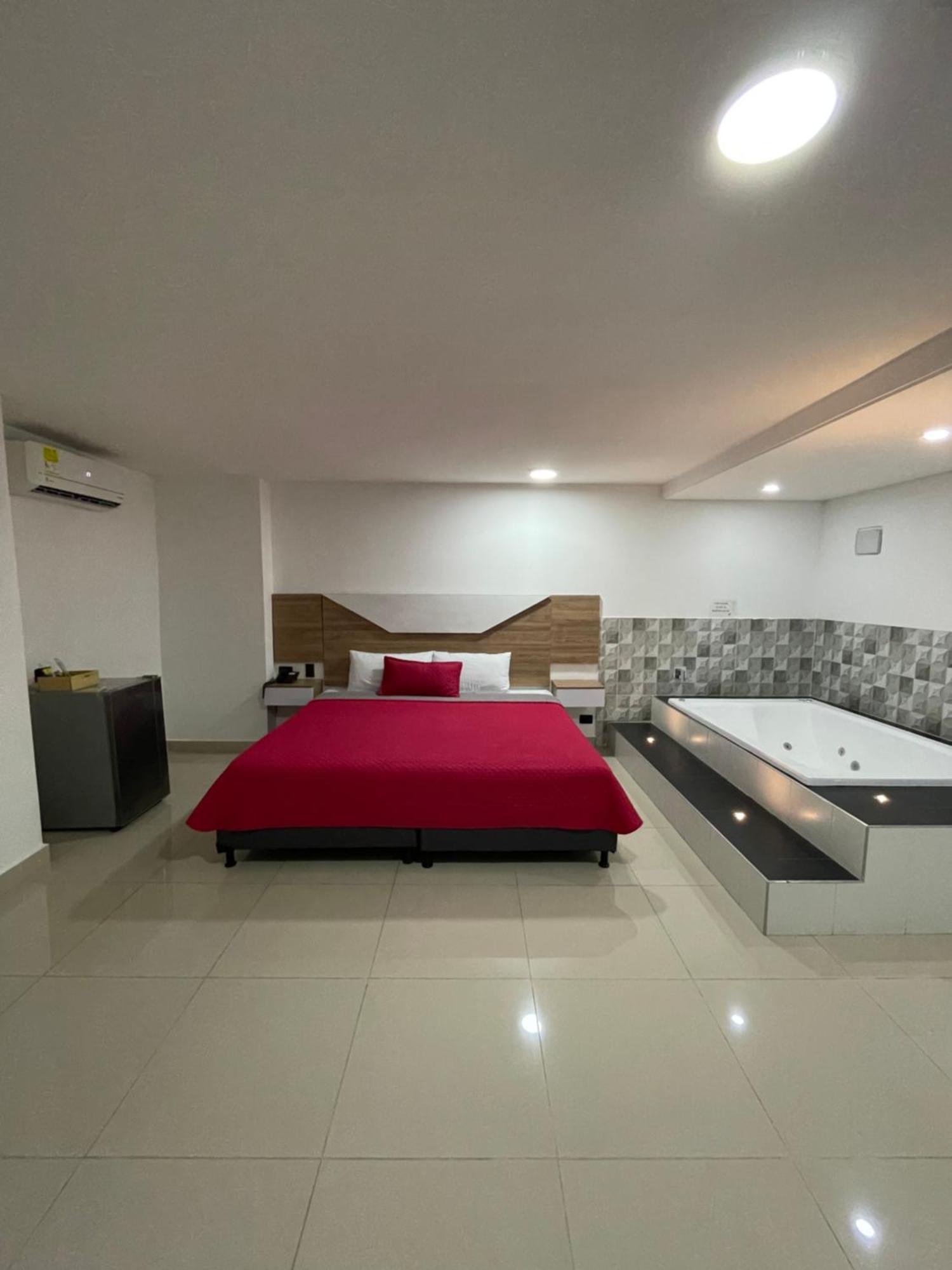 Hotel Ofix Medellín Esterno foto