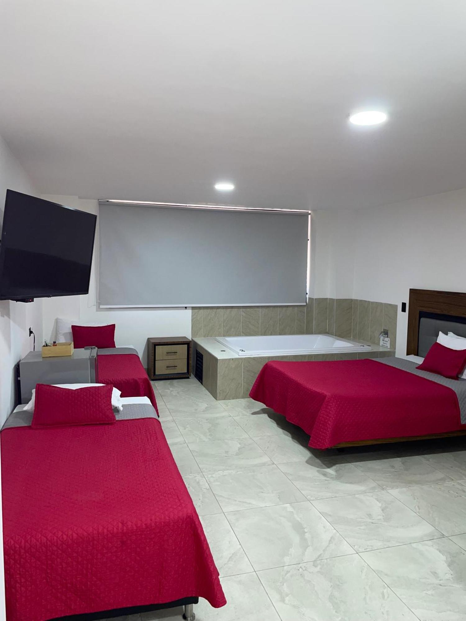 Hotel Ofix Medellín Esterno foto