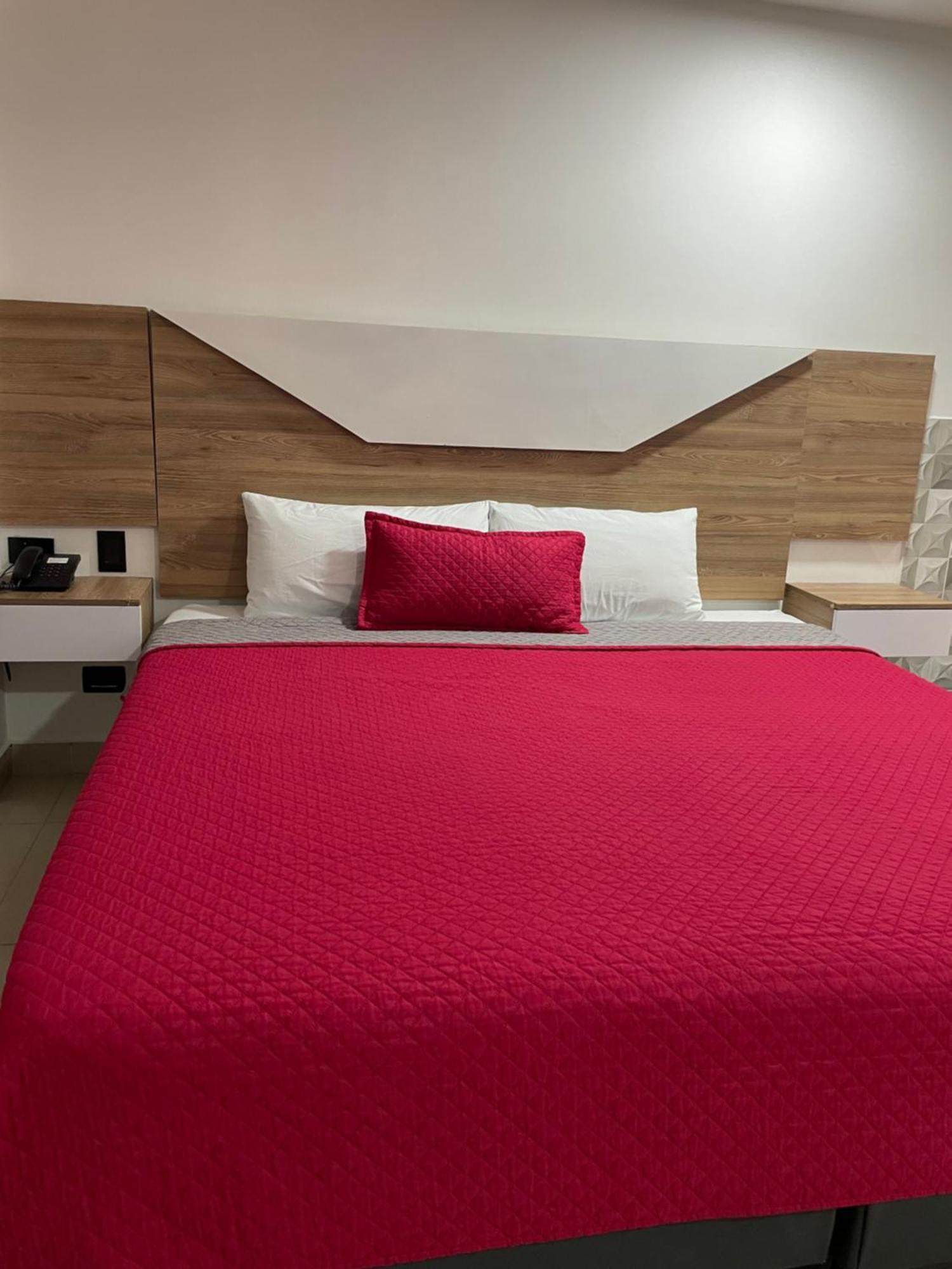 Hotel Ofix Medellín Esterno foto