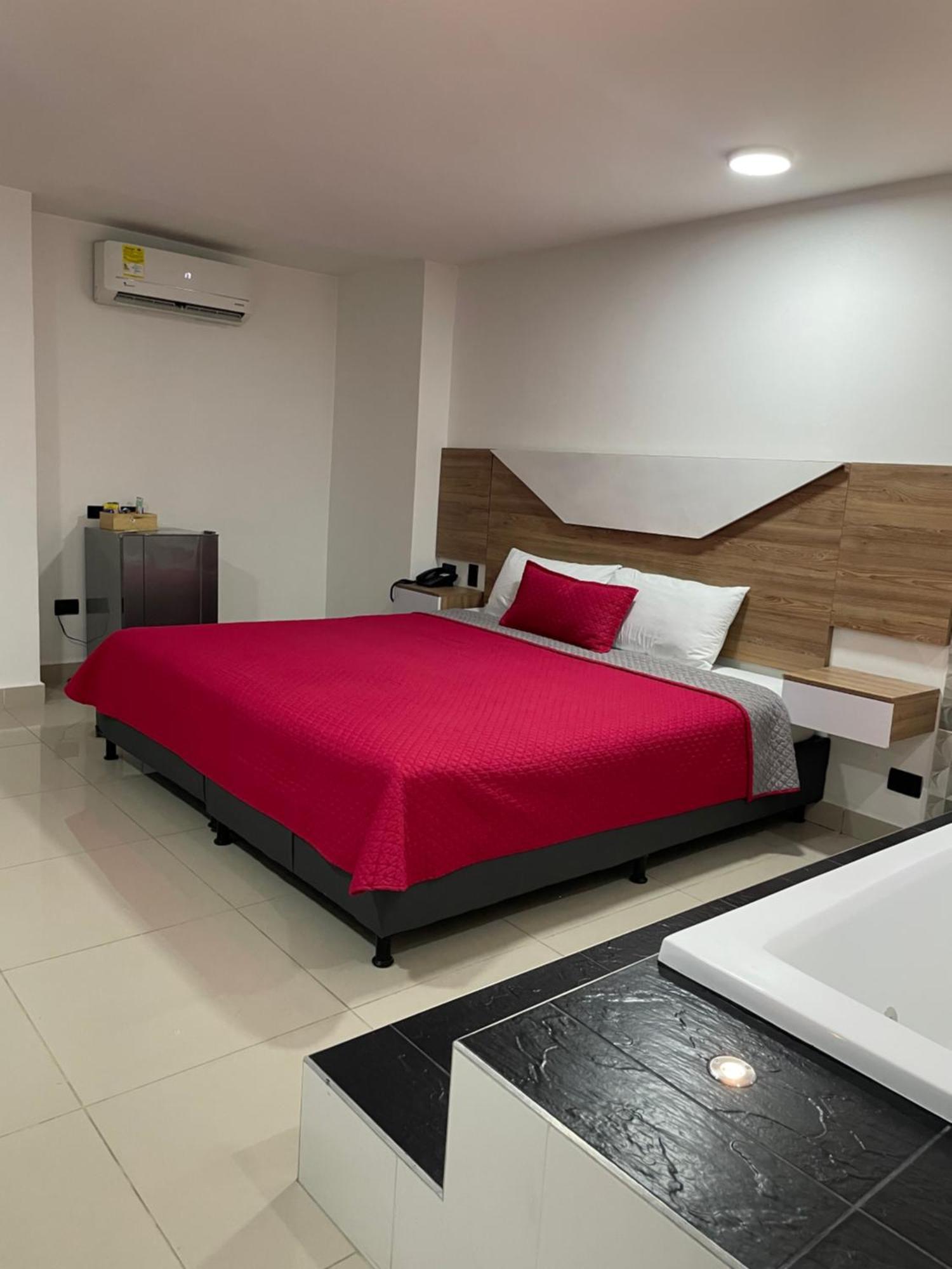 Hotel Ofix Medellín Esterno foto
